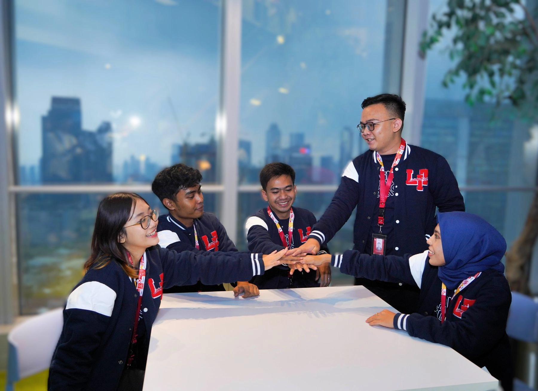 Telkom Luncurkan Program ESG 2024 sebagai Bagian Transformasi TelkomGroup